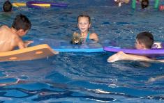 Plavecký výcvik zahájen- Ušáček byl s námi